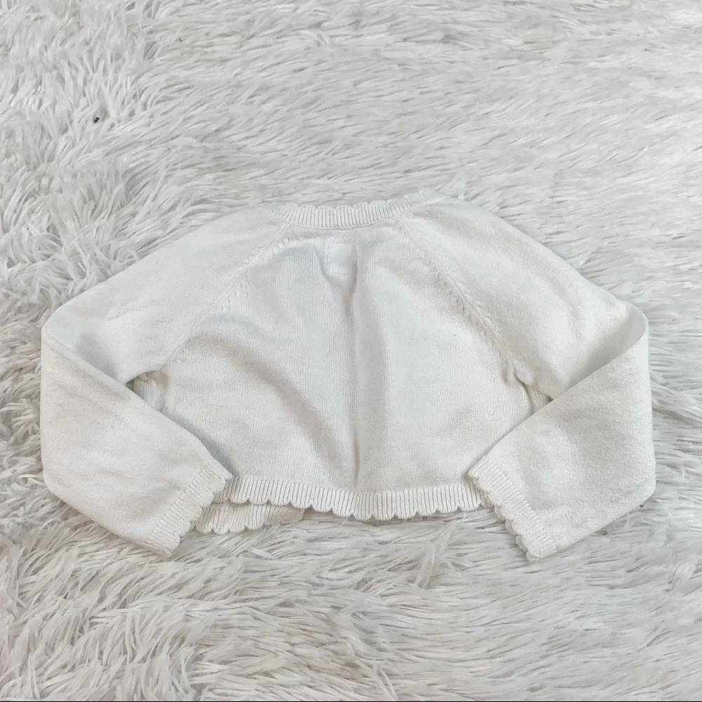Gap baby 6-12 month long sleeve‎ cropped cardigan in white